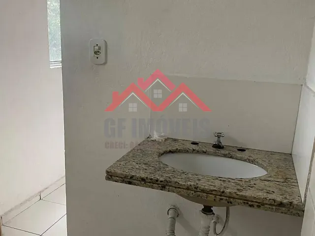 Casa 1 quarto e 1 banheiro, para alugar, no bairro Jardim Suína em Taboão da Serra
