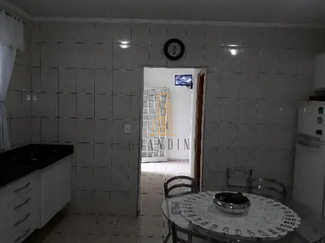 Casa com 169m² 3 quartos e 1 banheiro, à venda, no bairro Vila Camilópolis em Santo André