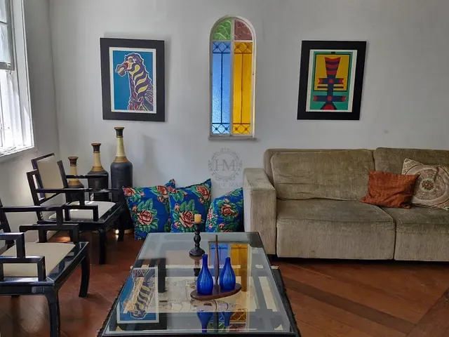 Casa 5 quartos e 4 banheiros, à venda, no bairro Centro em Petrópolis