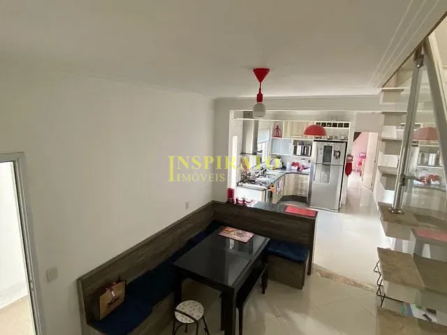 Casa com 230m² 3 quartos e 3 banheiros, à venda, no bairro Vila Marlene em Jundiaí