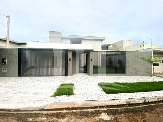 Casa com 390m² 3 quartos e 1 banheiro, à venda, no bairro Residencial Aquarela Brasil em Sinop