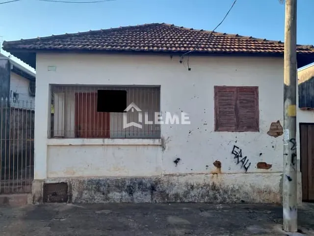 Casa com 300m² 2 quartos e 1 banheiro, à venda, no bairro Vila Santa Rosa em Mococa