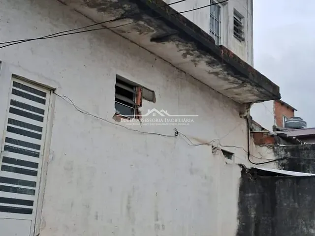 Casa com 300m² 7 quartos e 9 banheiros, à venda, no bairro Jardim Santa Terezinha (Zona Leste) em São Paulo