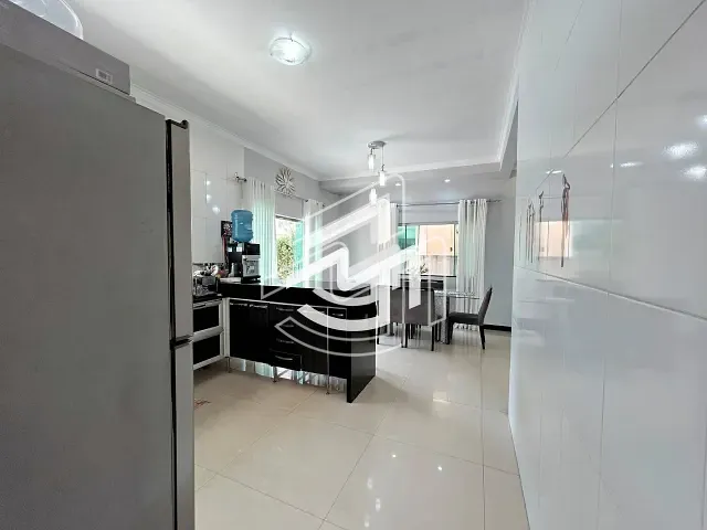 Casa 3 quartos e 4 banheiros, à venda, no bairro Quarenta Horas (Coqueiro) em Ananindeua