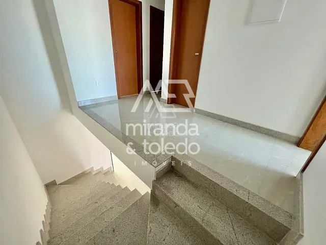 Casa com 122m² 3 quartos e 4 banheiros, à venda, no bairro Praia do Morro em Guarapari