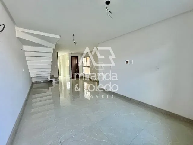 Casa com 122m² 3 quartos e 4 banheiros, à venda, no bairro Praia do Morro em Guarapari