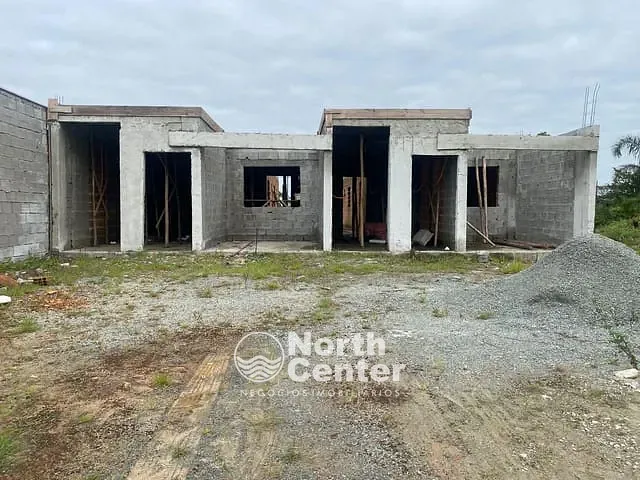 Casa com 198m² 2 quartos e 2 banheiros, à venda, no bairro Salinas em Balneário Barra do Sul