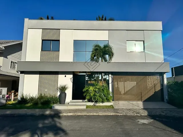 Casa com 250m² 4 quartos e 5 banheiros, à venda, no bairro Barra em Balneário Camboriú