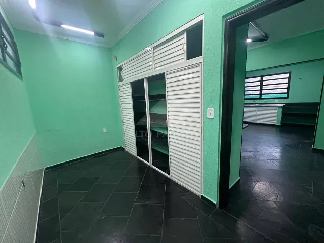 Casa com 257m² 3 quartos e 2 banheiros, à venda, no bairro Jardim Haydee em Mauá