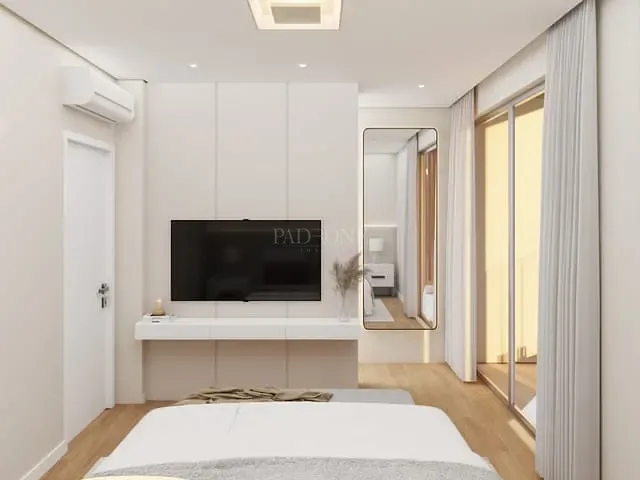 Casa 3 quartos e 4 banheiros, à venda, no bairro Santa Cândida em Curitiba