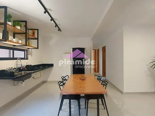 Casa com 250m² 3 quartos e 2 banheiros, à venda, no bairro Bosque dos Eucaliptos em São José dos Campos