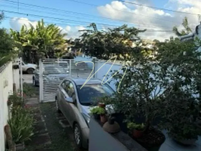 Casa 2 quartos e 2 banheiros, à venda, no bairro Nossa Senhora da Vitória em Ilhéus
