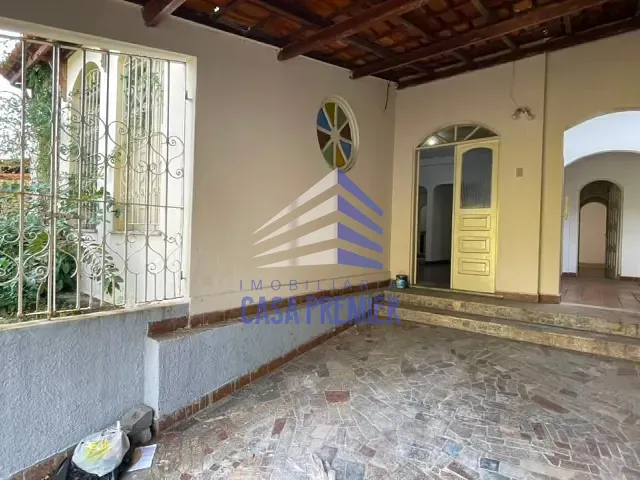Casa 4 quartos e 2 banheiros, para alugar, no bairro Teresópolis em Ilhéus