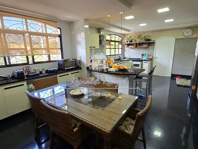 Casa com 872m² 4 quartos e 5 banheiros, à venda, no bairro Jardim Marajoara em São Paulo