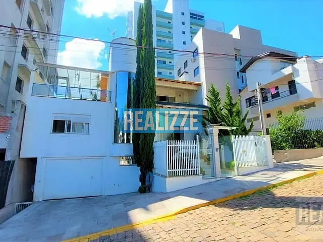 Casa 2 quartos e 2 banheiros, à venda, no bairro centro em Marau