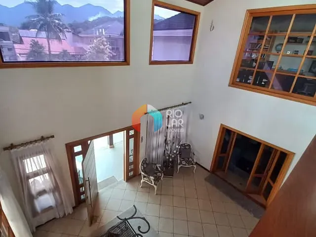 Casa com 800m² 5 quartos e 6 banheiros, à venda, no bairro Jacarepaguá em Rio de Janeiro