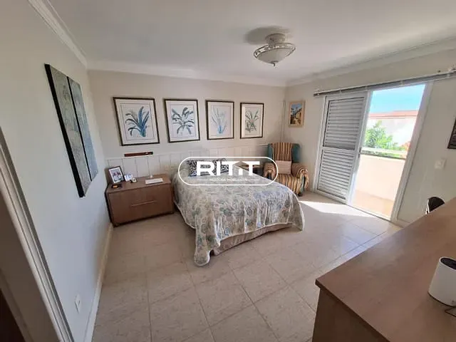 Casa com 300m² 4 quartos e 5 banheiros, à venda, no bairro Parque das Flores em Campinas