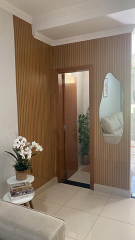 Casa 2 quartos e 2 banheiros, para alugar, no bairro Monte Carlo em Santa Luzia