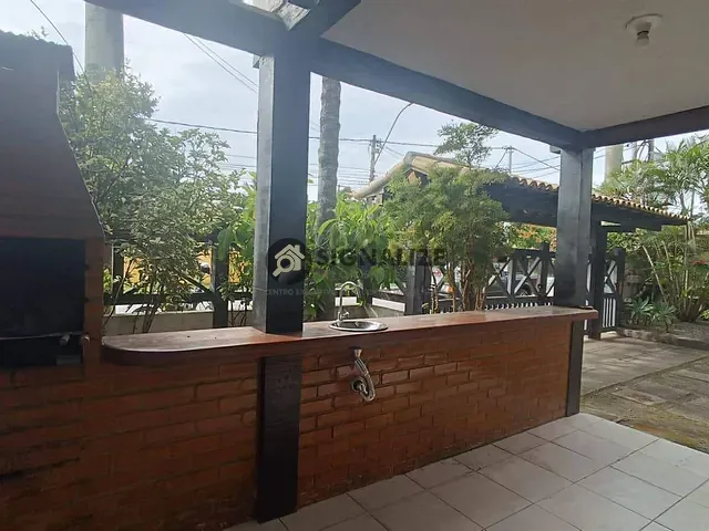 Casa 4 quartos e 3 banheiros, à venda, no bairro Ogiva em Cabo Frio