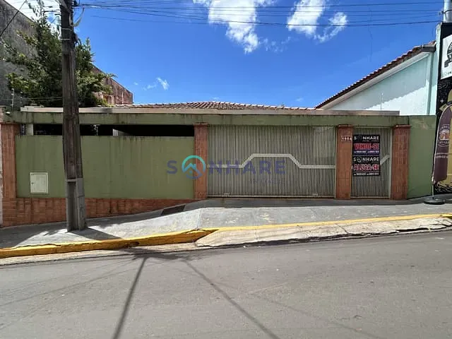 Casa 3 quartos e 5 banheiros, à venda, no bairro Centro em Siqueira Campos