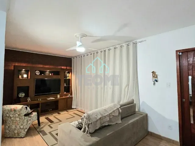 Casa com 253m² 3 quartos e 2 banheiros, à venda, no bairro Chacara do Visconde em Taubaté