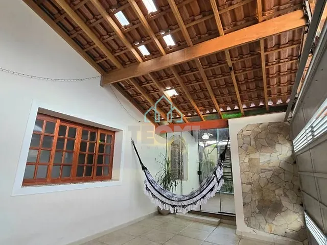 Casa com 253m² 3 quartos e 2 banheiros, à venda, no bairro Chacara do Visconde em Taubaté