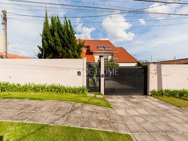 Casa 4 quartos e 6 banheiros, à venda, no bairro Vista Alegre em Curitiba