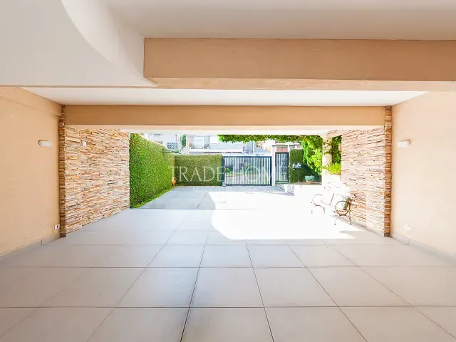 Casa 4 quartos e 6 banheiros, à venda, no bairro Vista Alegre em Curitiba