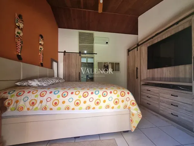 Casa 3 quartos e 4 banheiros, à venda, no bairro Jardim Celeste em Jundiaí
