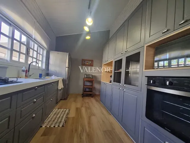 Casa 3 quartos e 4 banheiros, à venda, no bairro Jardim Celeste em Jundiaí