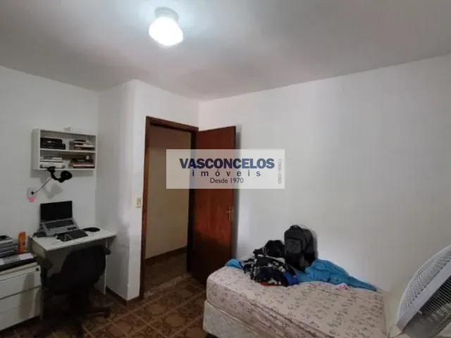 Casa com 250m² 4 quartos e 2 banheiros, à venda, no bairro Parque Novo Horizonte em São José dos Campos