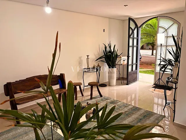 Casa 5 quartos e 5 banheiros, à venda, no bairro Aragarça em Londrina