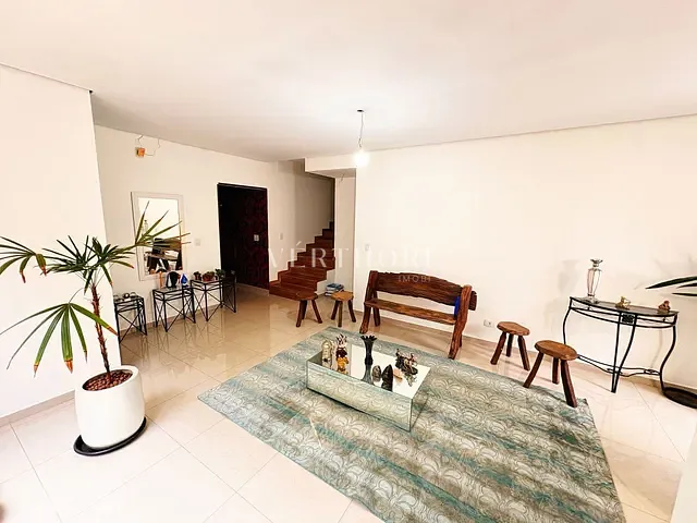 Casa 5 quartos e 5 banheiros, à venda, no bairro Aragarça em Londrina