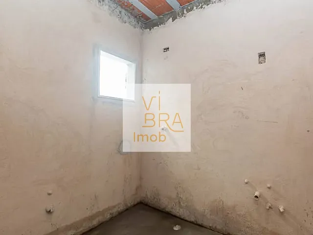 Casa 3 quartos e 4 banheiros, à venda, no bairro Hugo Lange em Curitiba