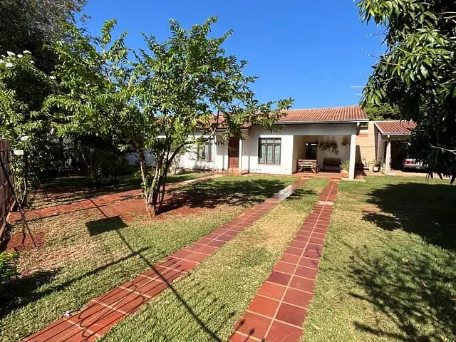 Casa com 205m² 3 quartos e 3 banheiros, à venda, no bairro Jardim Jacy em Campo Grande