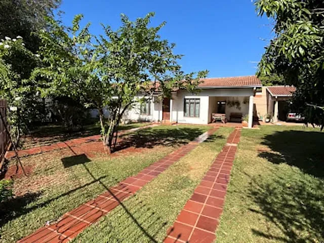 Casa com 205m² 3 quartos e 3 banheiros, à venda, no bairro Jardim Jacy em Campo Grande