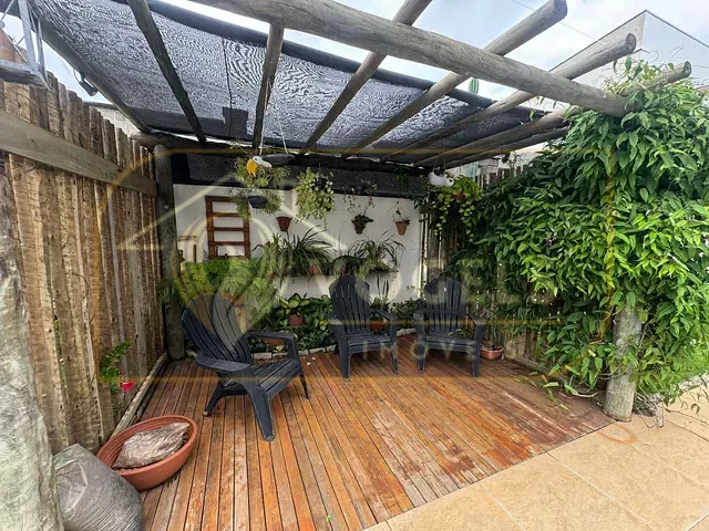 Casa 3 quartos e 5 banheiros, à venda, no bairro Parque Residencial Nova Holanda em Holambra