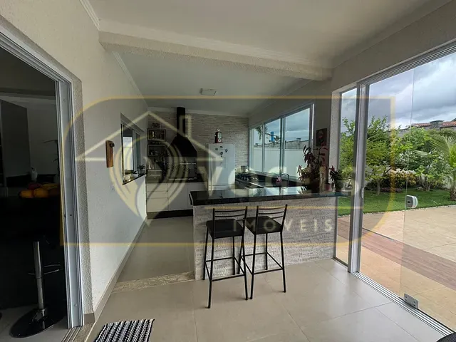 Casa 3 quartos e 5 banheiros, à venda, no bairro Parque Residencial Nova Holanda em Holambra