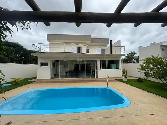 Casa 3 quartos e 5 banheiros, à venda, no bairro Parque Residencial Nova Holanda em Holambra