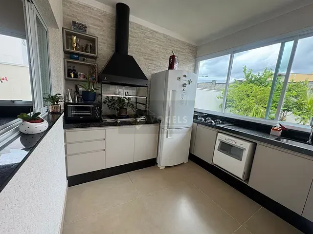 Casa 3 quartos e 5 banheiros, à venda, no bairro Parque Residencial Nova Holanda em Holambra