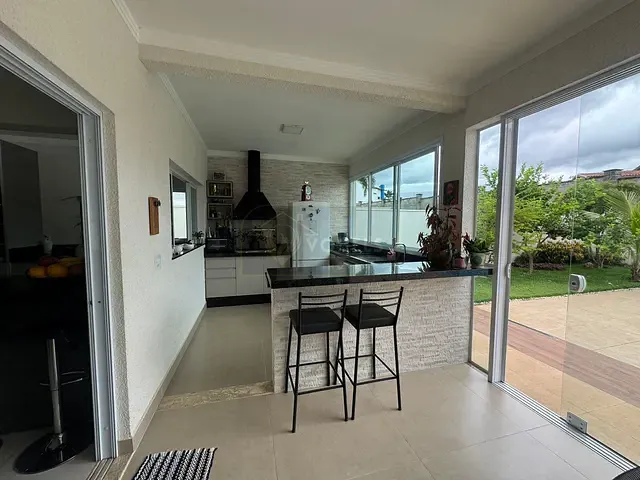 Casa 3 quartos e 5 banheiros, à venda, no bairro Parque Residencial Nova Holanda em Holambra