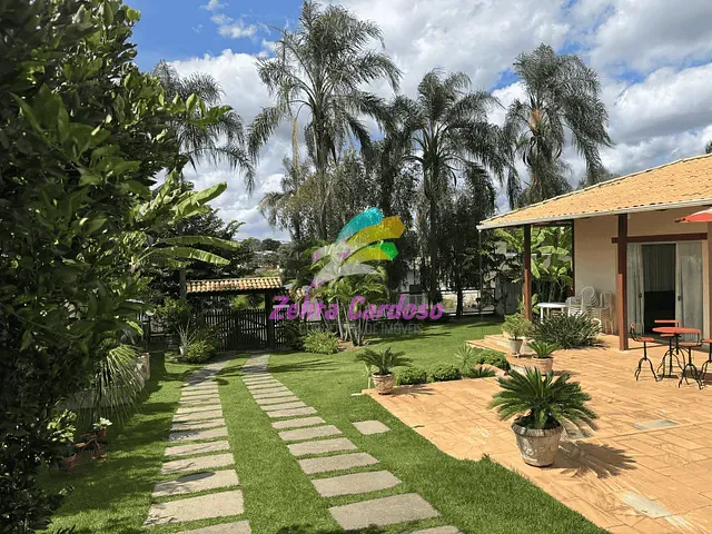 Casa com 1100m² 4 quartos e 4 banheiros, à venda, no bairro Condomínio Aldeias do Lago (Melo Viana) em Esmeraldas
