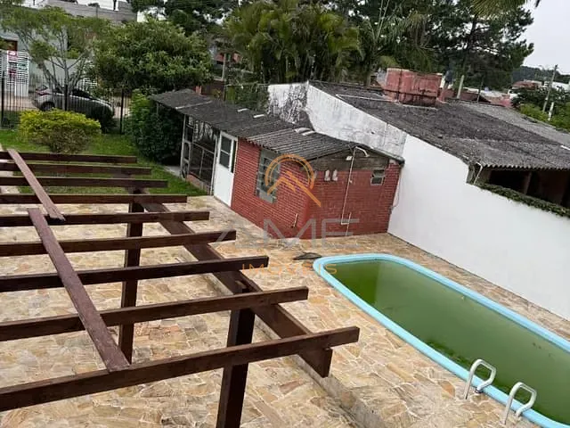 Casa com 300m² 2 quartos e 2 banheiros, à venda, no bairro Laranjal em Pelotas
