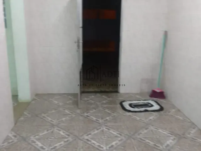Casa com 250m² 3 quartos e 1 banheiro, à venda, no bairro Jardim Esperança em Mogi das Cruzes