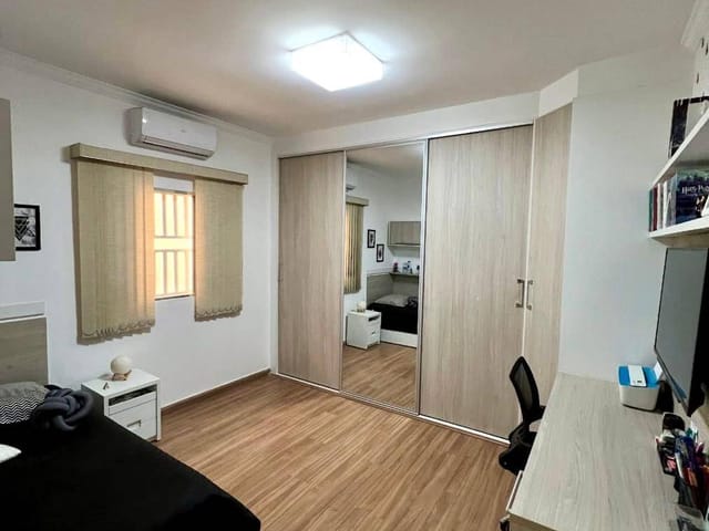 Casa com 145m² 2 quartos e 2 banheiros, à venda, no bairro Parque Novo Oratório em Santo André