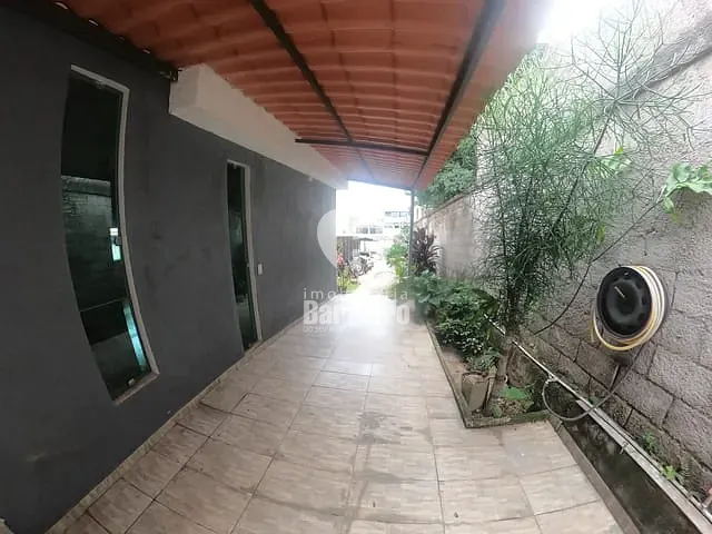 Casa 4 quartos e 2 banheiros, à venda, no bairro Araguaia em Belo Horizonte