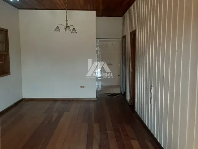 Casa 2 quartos e 2 banheiros, à venda, no bairro Uvaranas em Ponta Grossa