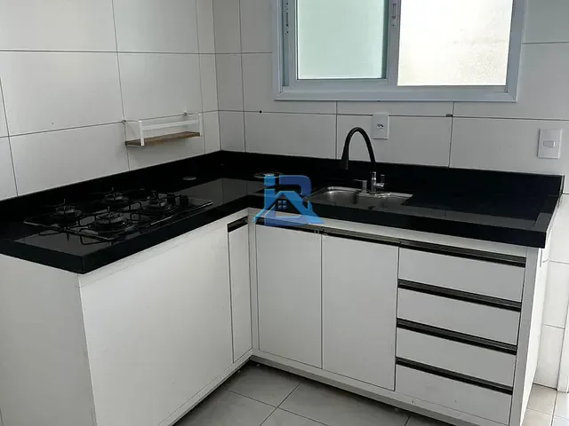 Casa com 120m² 3 quartos e 2 banheiros, à venda ou para alugar, no bairro Parque das Laranjeiras em Itatiba