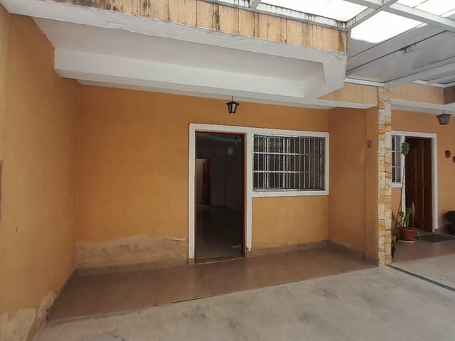 Casa 2 quartos e 3 banheiros, à venda, no bairro Vila Ré em São Paulo