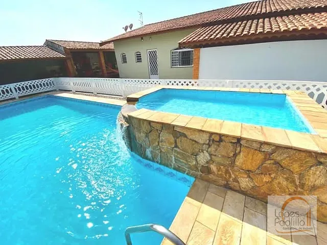 Casa com 492m² 3 quartos e 2 banheiros, à venda, no bairro Jardim Alvinópolis em Atibaia